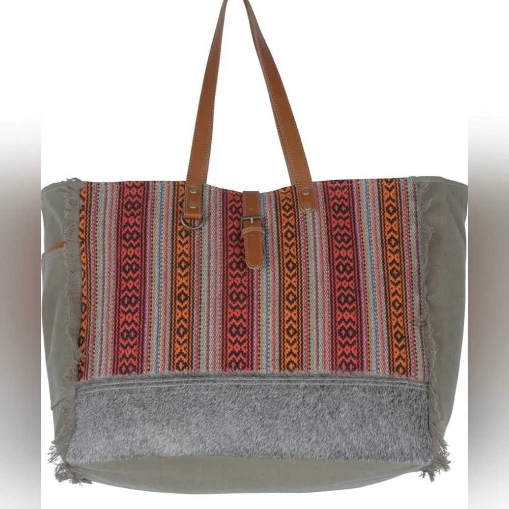 Myra Bag Rouge Bolsa Weekender Boho Rug Design Cowhide Leather Travel Western - Picture 2 of 6